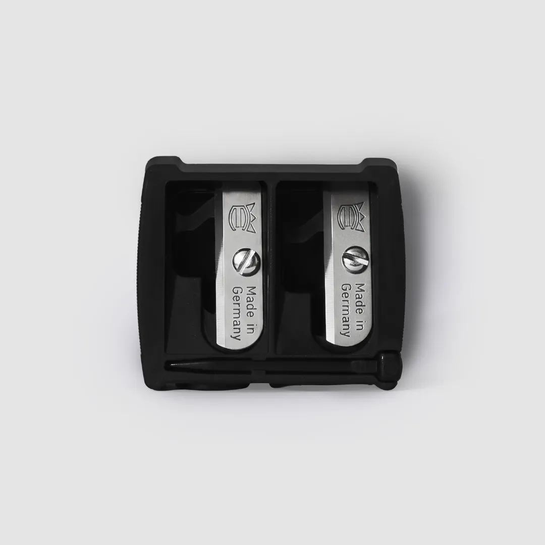 Black Up taille-crayon double embout avec réservoir