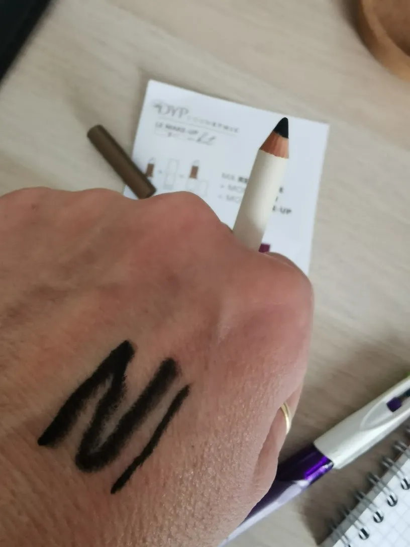 DYP Mystérieuse 608 crayon yeux-lèvres aubergine bio