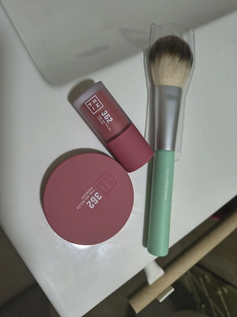 3INA The No-Rules Powder 210 Blush 3-en-1 sans talc