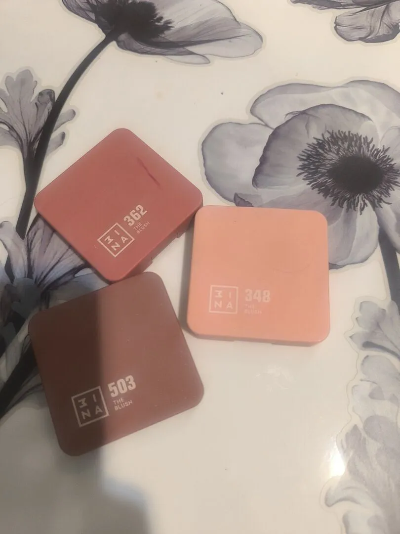 3INA The No-Rules Powder 210 Blush 3-en-1 sans talc