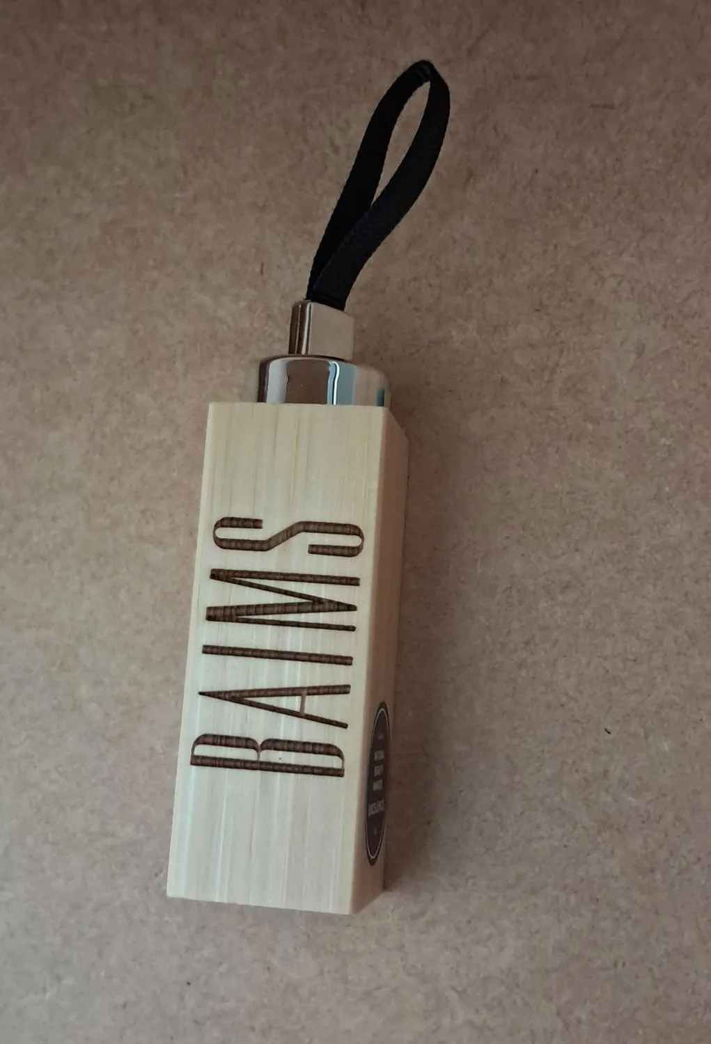 Baims Lipstick rouge à lèvres bambou fini semi-mat
