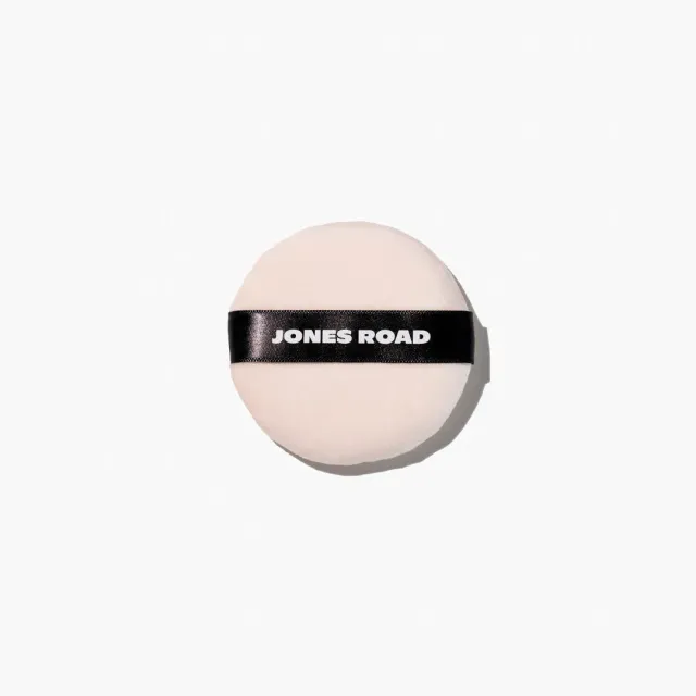 Jones Road The Powder Puff houppette poudre douce précision