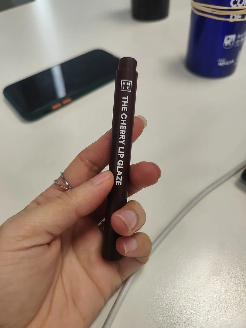 3INA The Cherry Lip Glaze laque lèvres cerise édition limitée