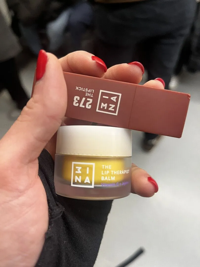3INA The Lip Therapist Balm baume à lèvres hydratant