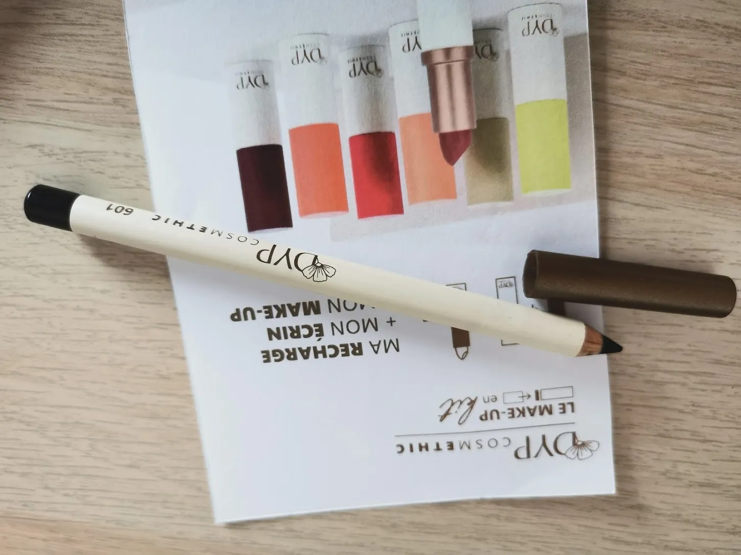 DYP Mystérieuse 608 crayon yeux-lèvres aubergine bio