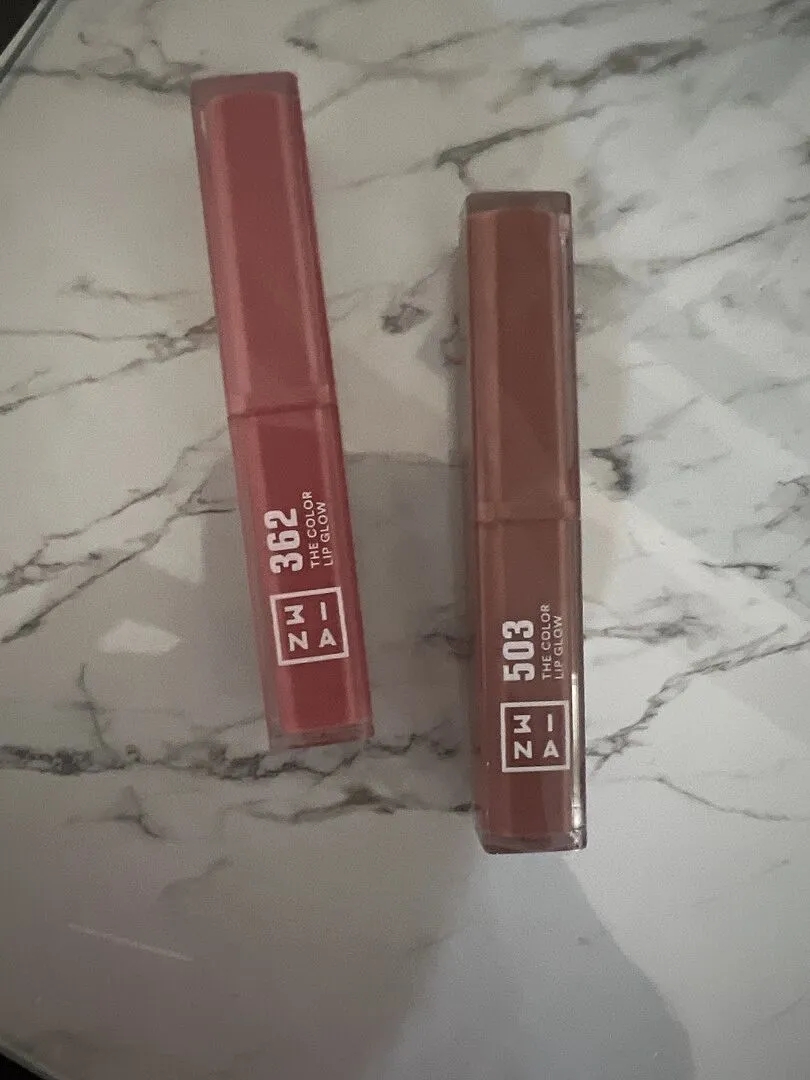 3INA The Color Lip Glow 385 rouge à lèvres teinte glow