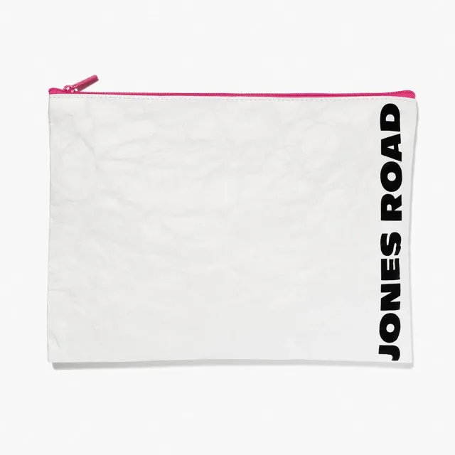 Jones Road White Tyvek Bag sac blanc trousse