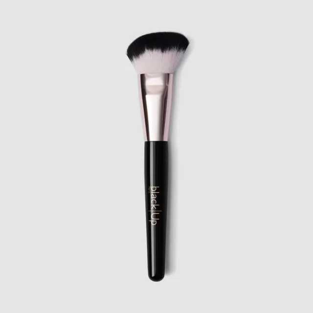 Black Up Professional Angled Brush pinceau blush biseauté