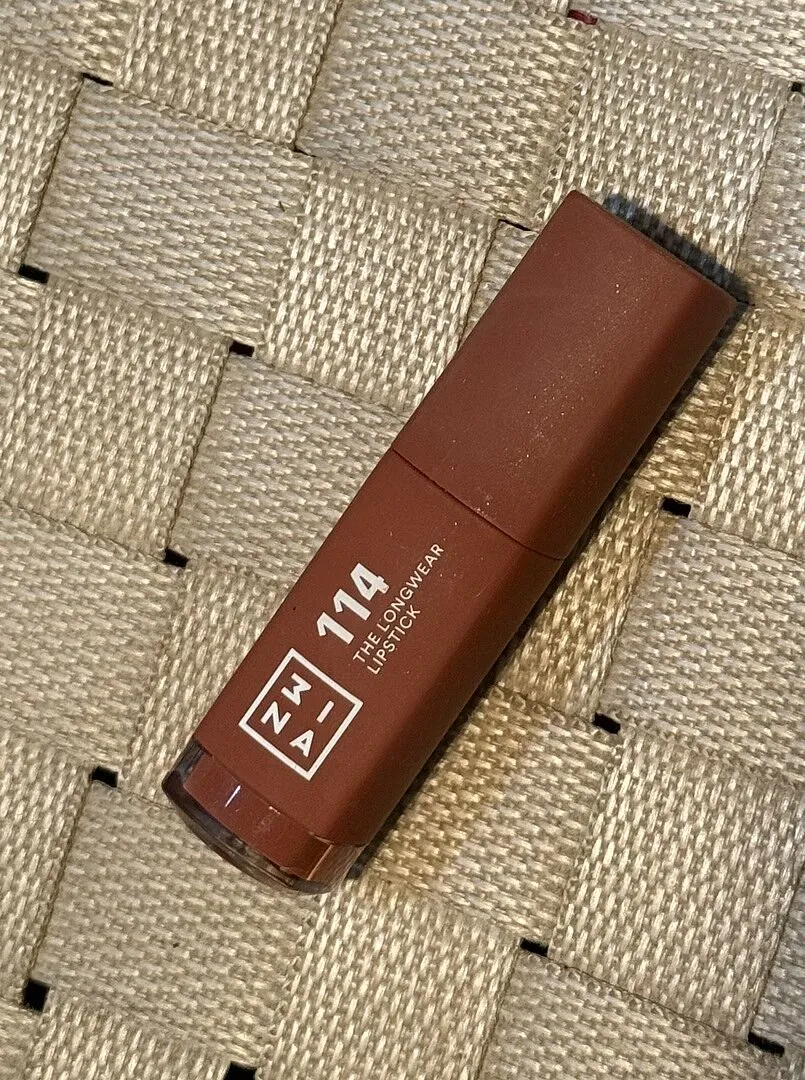 3INA The Longwear Lipstick 244 rouge à lèvres mat 12H