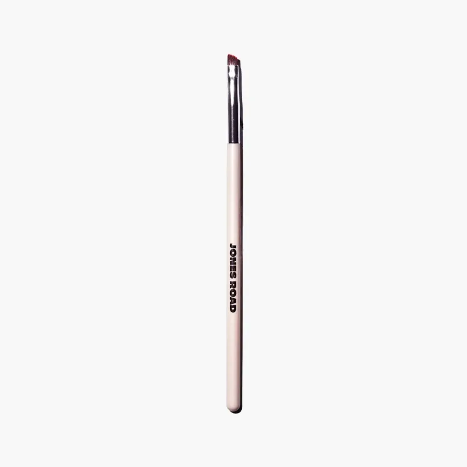 Jones Road The Precision Eyeliner Brush pinceau biseauté