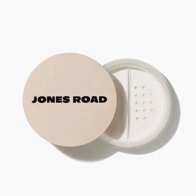 Jones Road Tinted Face Powder poudre visage Medium fini frais