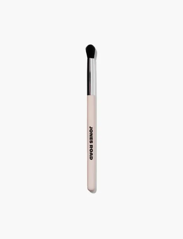 Jones Road Eye Blending Brush pinceau yeux estompeur