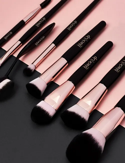 Black Up Professional Fluid Foundation Brush pinceau teint fluide
