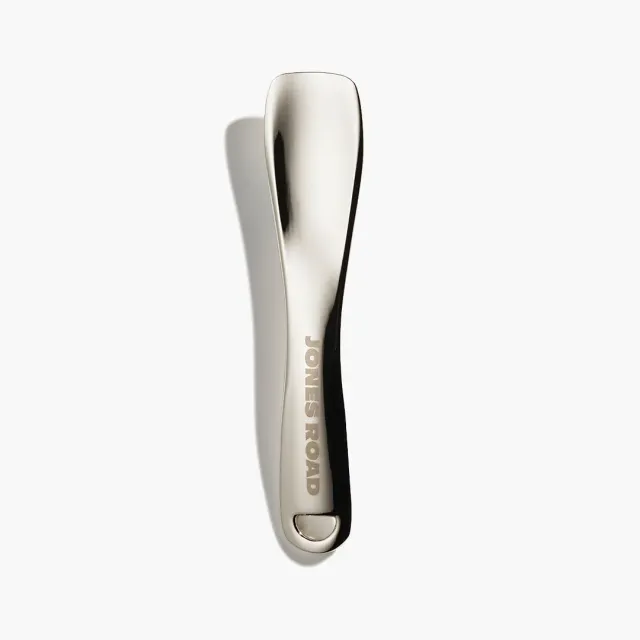 Jones Road The Spatula spatule maquillage baume acier